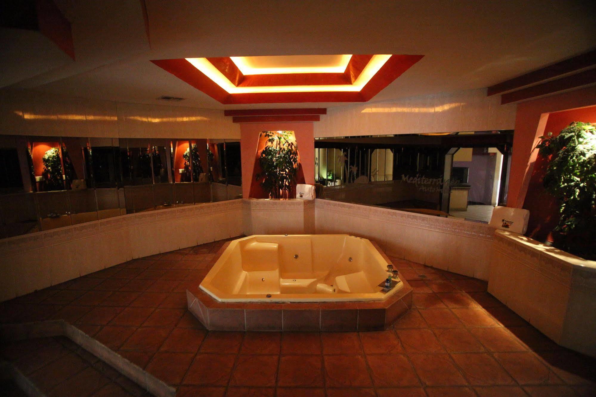 Motel Mediterraneo Mexicali Eksteriør bilde